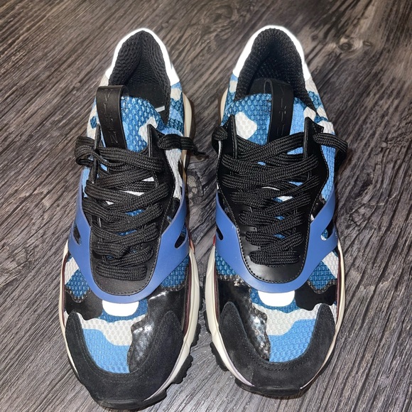 Valentino Sneakers